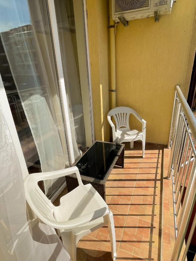 North Beach Apartments Приморско Экстерьер фото