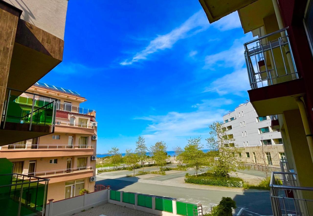 North Beach Apartments Приморско Экстерьер фото