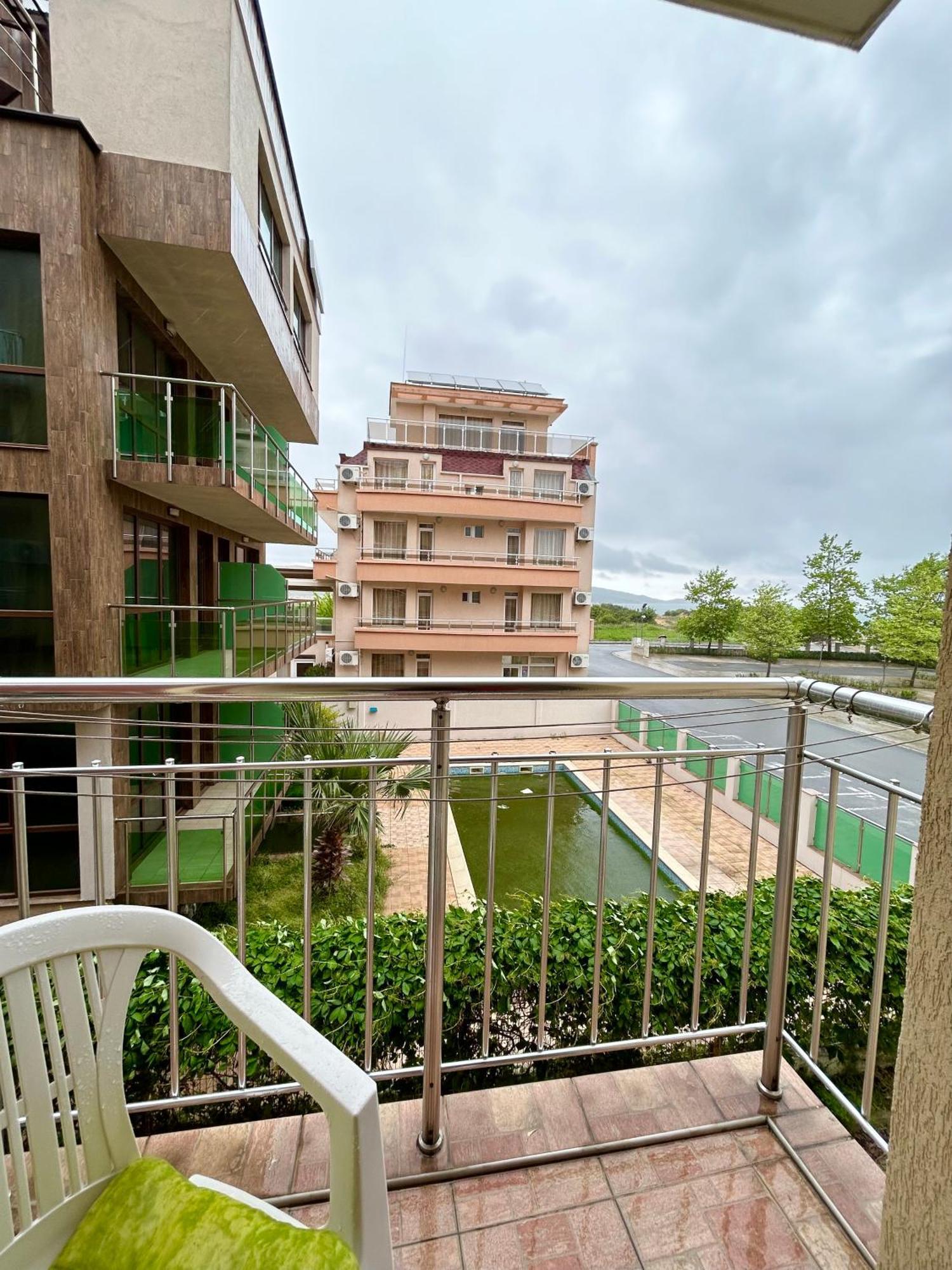 North Beach Apartments Приморско Экстерьер фото
